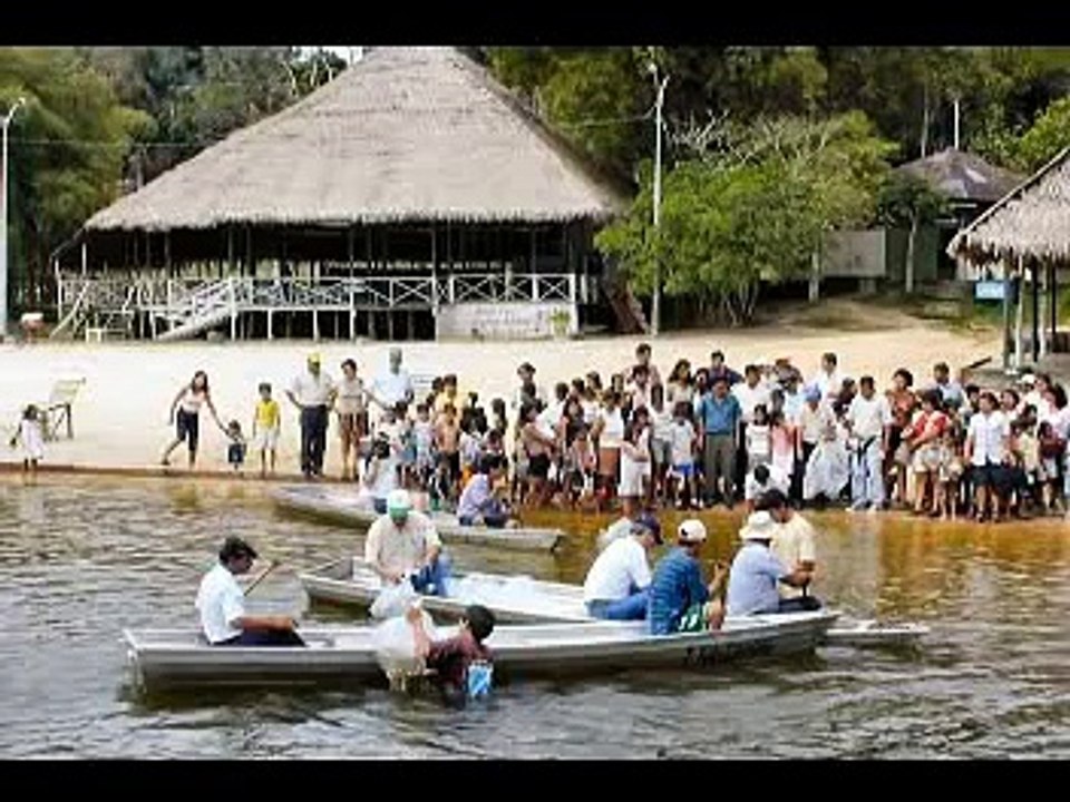 LA LAGUNA  DE QUISTOCOCHA            IQUITOS PERU
