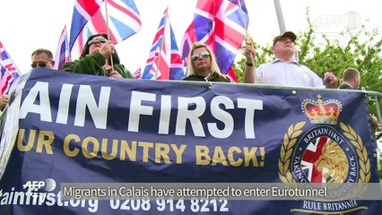 UK protests held to support and oppose Tunnel migrants