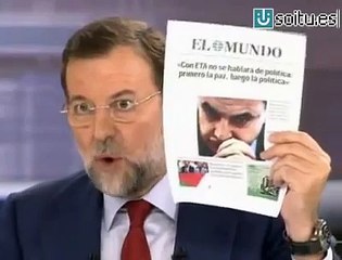 Competición de papeles en debate Zapatero-Rajoy