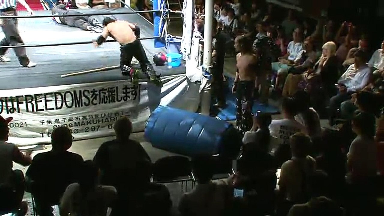 The Winger & Kenichiro Arai vs. Shu & Kei Brahman (FREEDOMS)