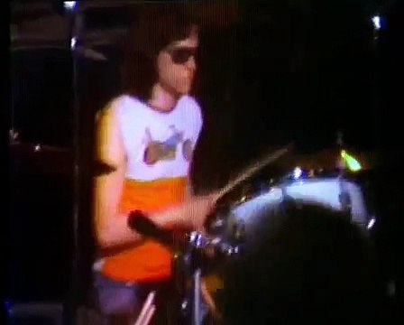 Sheena Is A Punk Rocker - The Ramones - Live CBGB 1977
