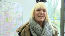 Fahrlehrerin Eva Blond bei der Feuerwehr in Frankfurt am Main