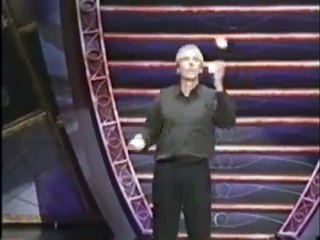 Record!! Incredibile giocoliere con le palline!!