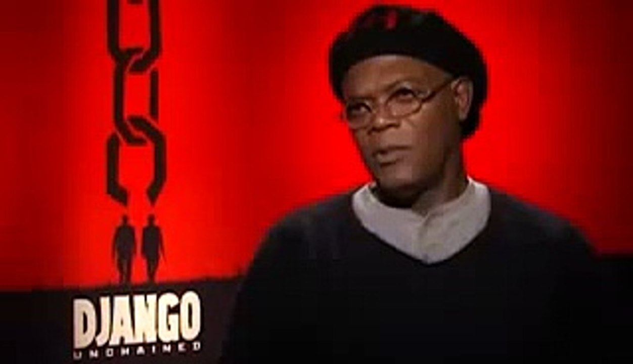 Samuel L Jackson tries to force reporter to say 'N-word' (Nigger)