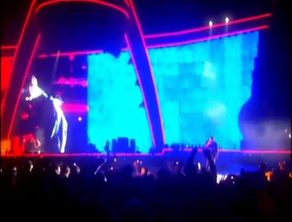 U2 - I Still Haven't Found What I'm Looking For & All I Want Is You (PopMart Live From Mexico City)