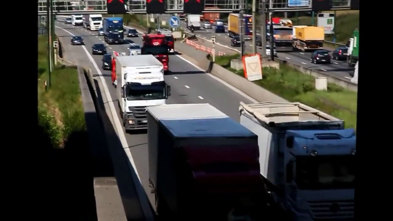 Brandweer Antwerpen - Uitruk voor industriebrand door Kennedytunnel