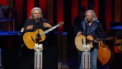 Barry Gibb - "How Can You Mend A Broken Heart" | Live at the Grand Ole Opry | Opry