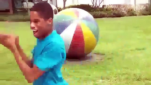 Crazy Guy dancing on Starships - Fou qui danse sur Starships de Nicki Minaj