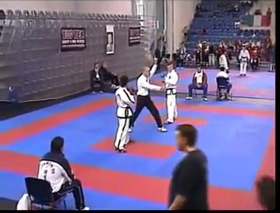 TaeKwon-Do ITF EURO 07 sparring -71kg  ITALY vs MOLDOVA