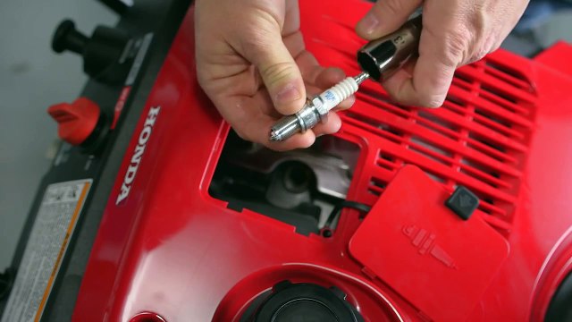 HS720 Snow Thrower Maintenance and Storage - Honda Snow Blowers