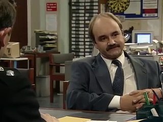 The Thin Blue Line - "Honey Trap" - S01E03