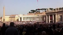 Papa Francesco - Arrivo Piazza San Pietro - Veglia Pentecoste Movimenti