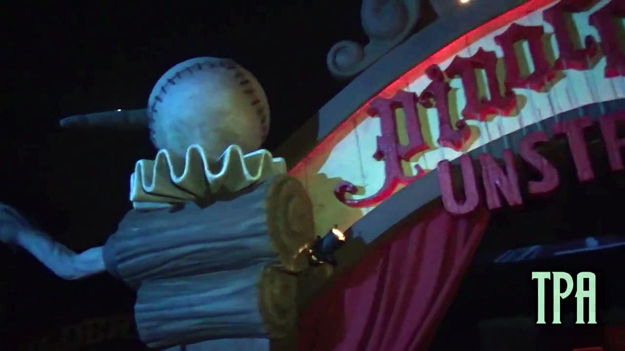 Knott's Scary Farm's PINOCCHIO UNSTRUNG 2012 Maze Flow-Through