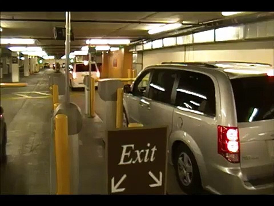 SKIDATA 123 Sentry Exit column 9 vehicles using exit tickets in 90 seconds.wmv