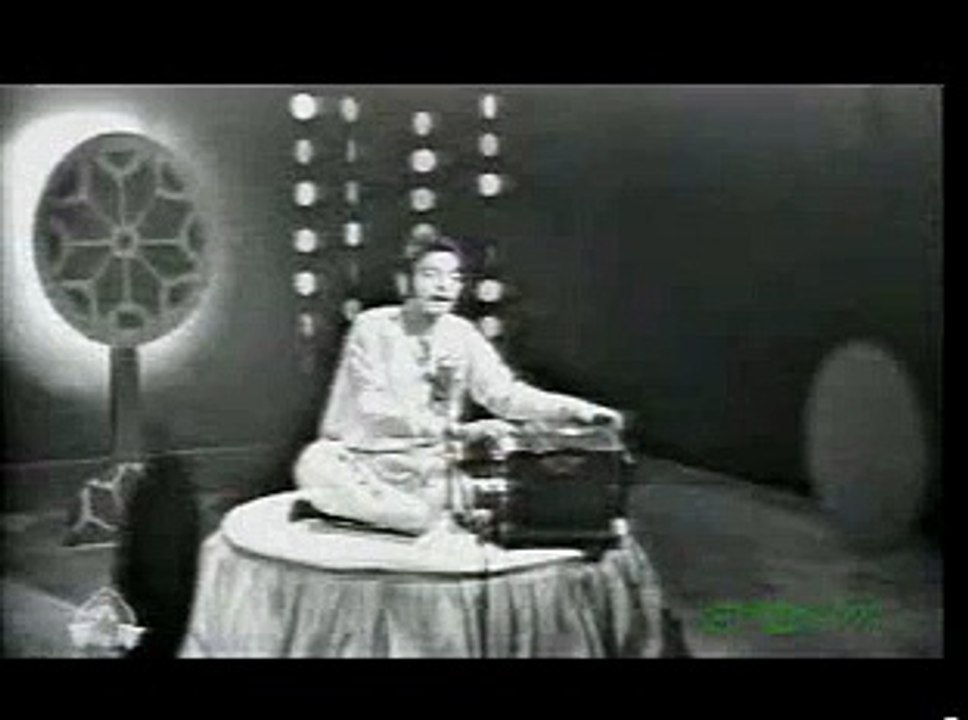 Ae Watan Pyaray Watan Pak Watan - Amanat Ali Khan