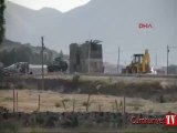 Karakola 2 ton bomba yüklü traktörle intihar saldırısı: 2 şehit, 24 yaralı