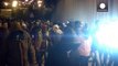 Нелегальные мигранты вновь штурмуют туннель пол Ла-Маншем