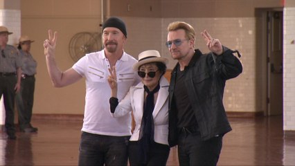 Yoko Ono And Bono Honor John Lennon With Tapestry