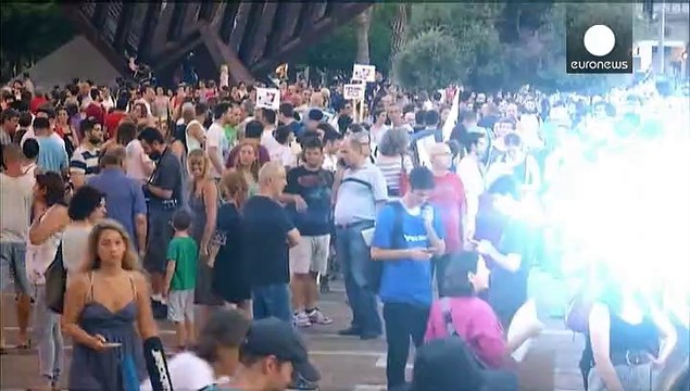 إسرائيليون يتظاهرون تنديدا بمقتل الرضيع علي الدوابشة حرقا