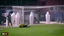 Ronaldinho Fantastic Free Kick Goal in Fluminense training 2015