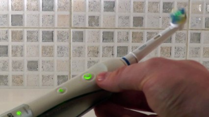Braun Oral-B Triumph 5000 Electric Toothbrush Pros & Cons