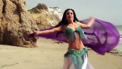 BELLY DANCE AT DUBAI DESERT - SAFARI UAE