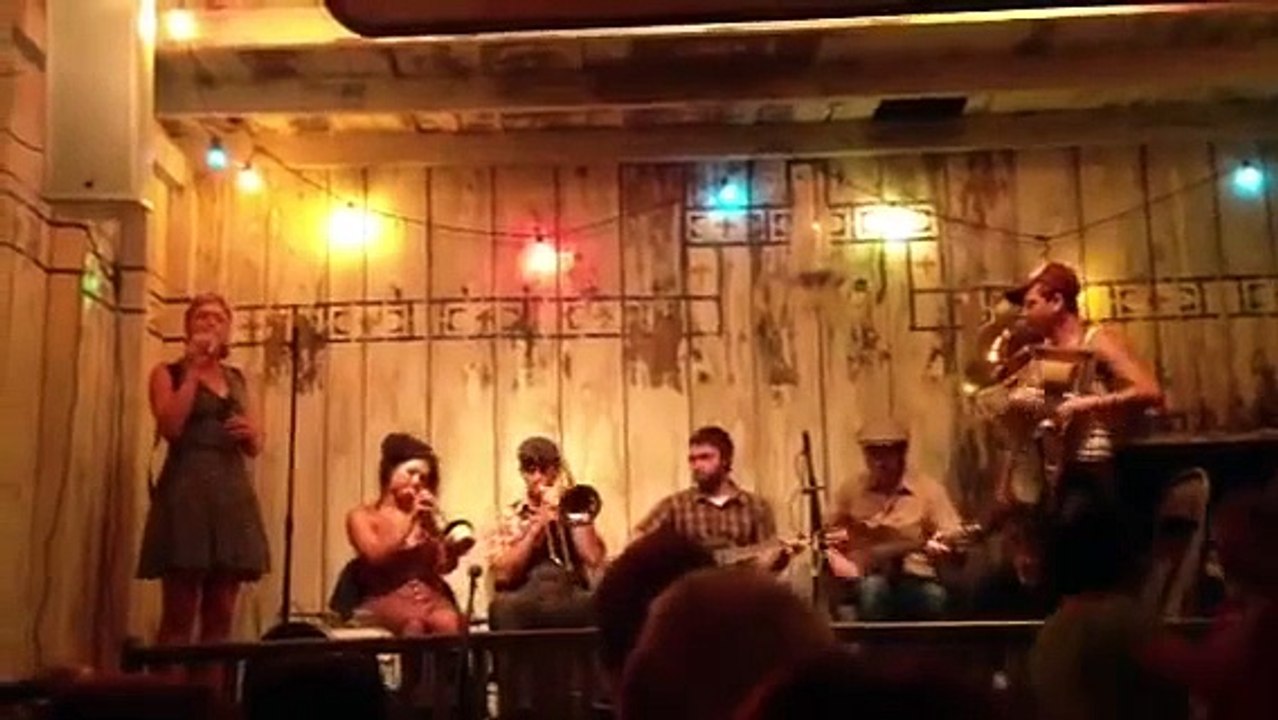 Tuba Skinny Everybody Loves My Baby video Dailymotion