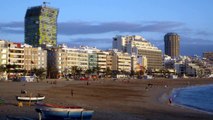 PLAYA DE LAS CANTERAS, GRAN CANARIA ------ Música Carlos Nuñez ( Almas de Fisterra)