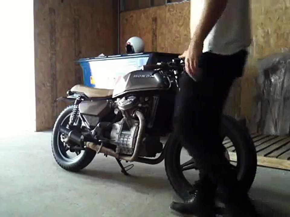 Moto-Mucci Honda CX500 - MAC Exhaust, Cherry Bomb Muffler