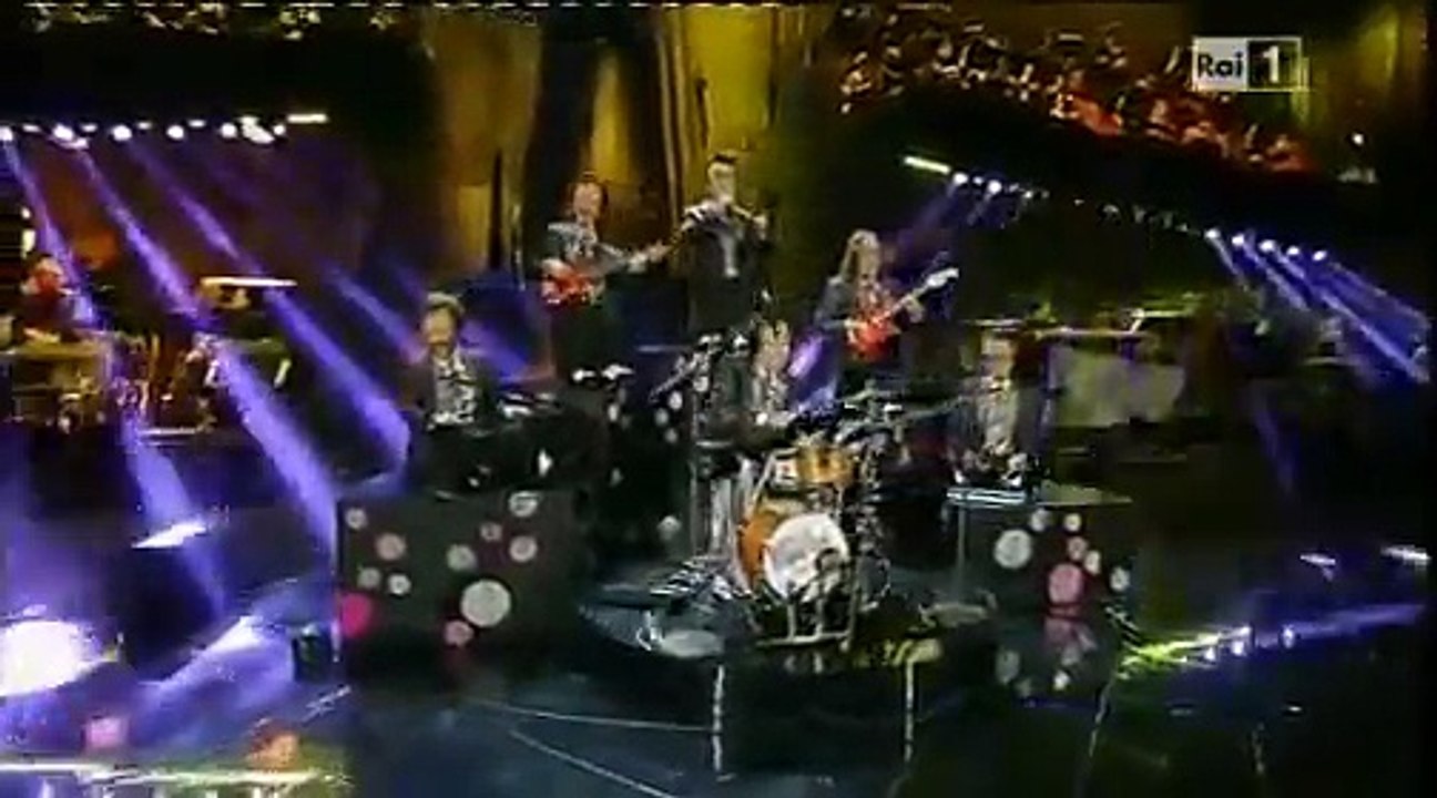 un bacio piccolissimo - ELIO e le storie Tese