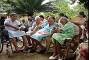 Reportaje sobre ancianos abandonados en asilo.wmv