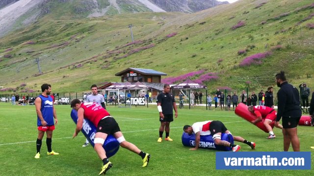 RCT à Tignes: séance de plaquages boudin pour les joueurs
