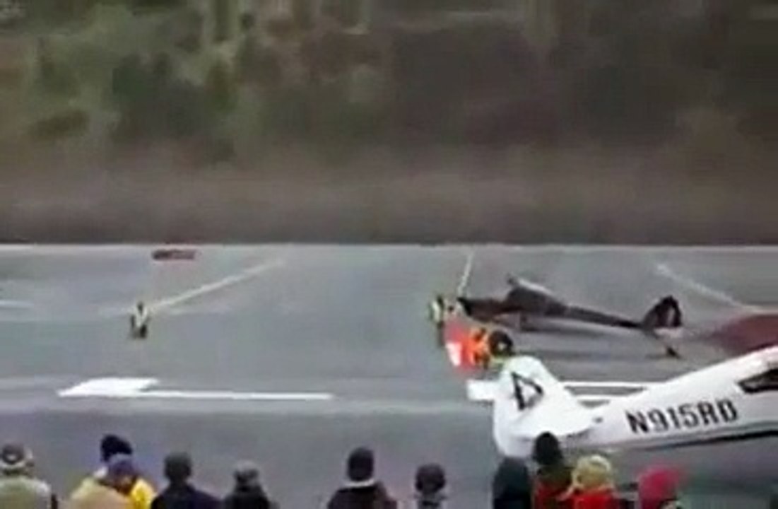 Amazing STOL aircraft - 30ft take-off!!