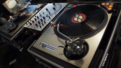 Live Classic Hip Hop DJ Set!