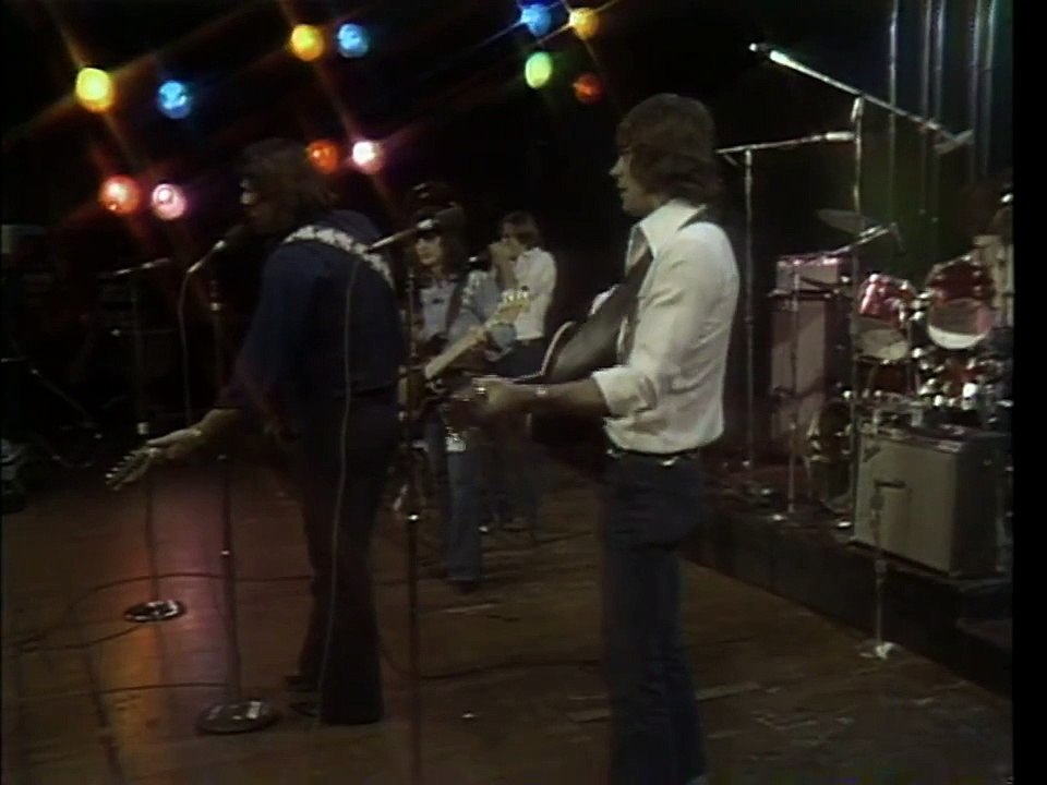 Waylon Jennings: Slow Rollin' Low - Live