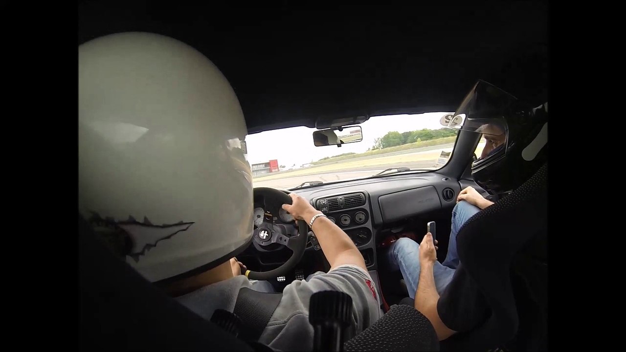 LFG JUIN 2015 AUTORICAMBI  gtv 3.0 24v SC  squadra veloce 916(avi)