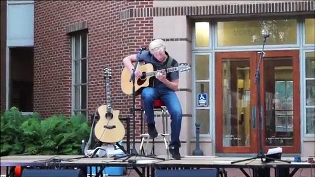 Dire Straits' "Sultans of Swing"" acoustic fingerstyle