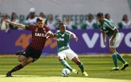 Palmeiras decepciona no Allianz lotado e perde para o Furacão