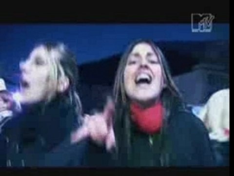 Sum 41 - Still Waiting - LIVE