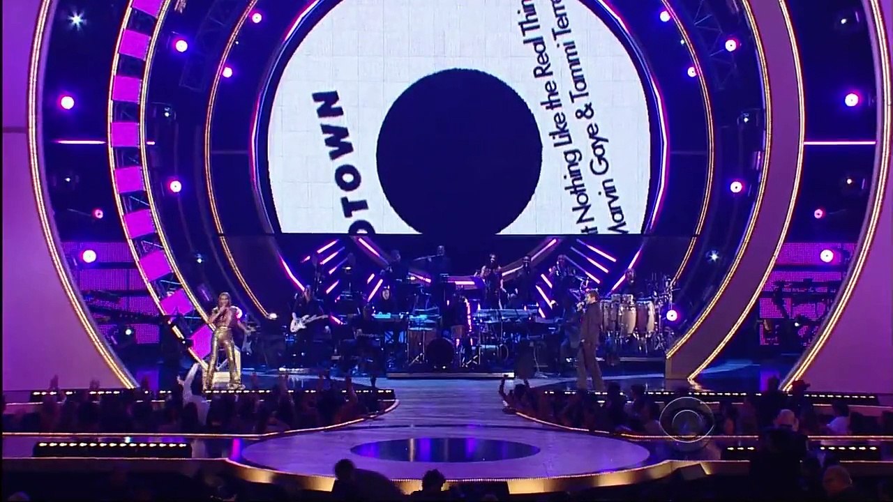 (HD) Beyonce & Justin Timberlake - Ain't Nothing Like the Real Thing (Fashion Rocks 2008) live