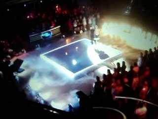 20.07 Robert & Kym Sky Box