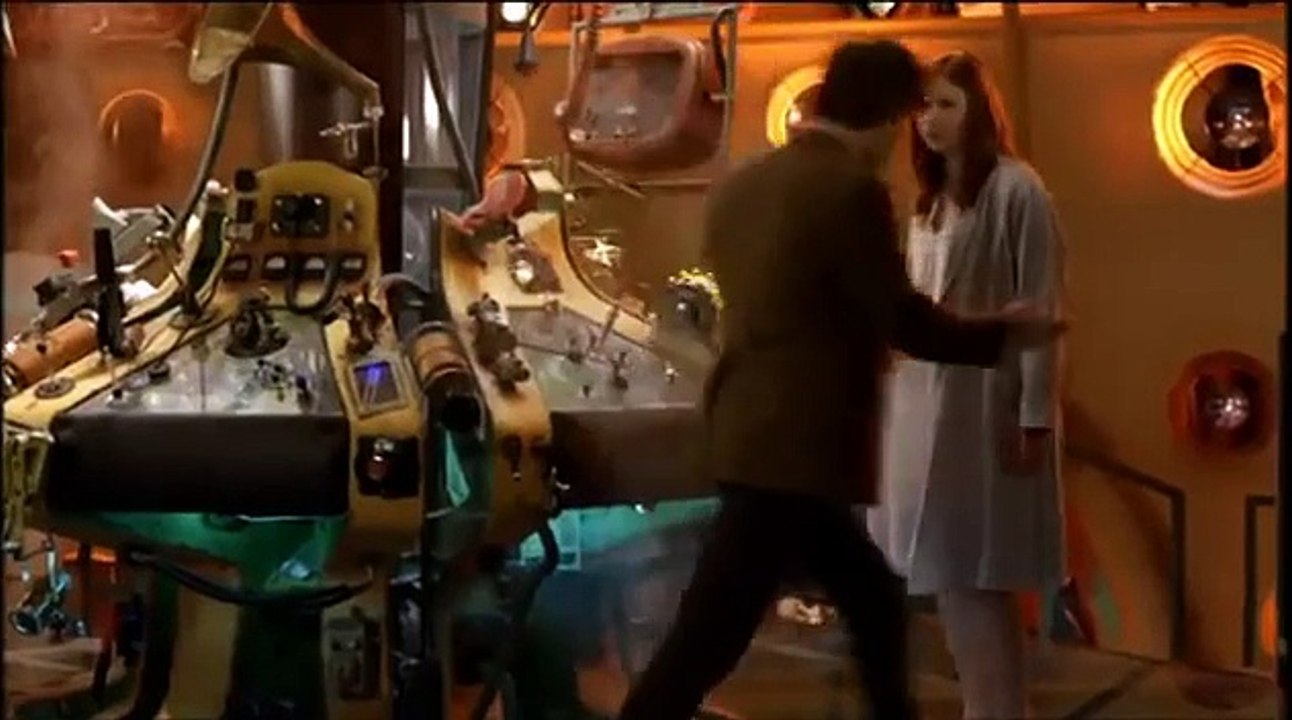 Doctor Who - The gap between The Eleventh Hour and The Beast Below
