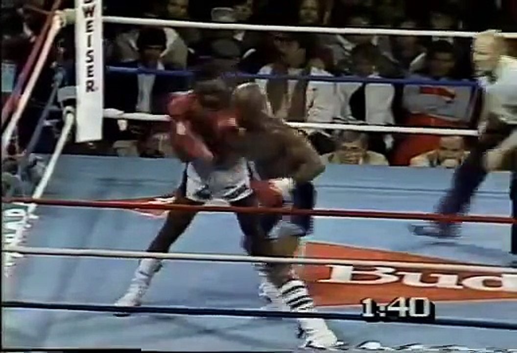 Marvin Hagler vs John Mugabi Round 6 **BRUTAL ROUND**