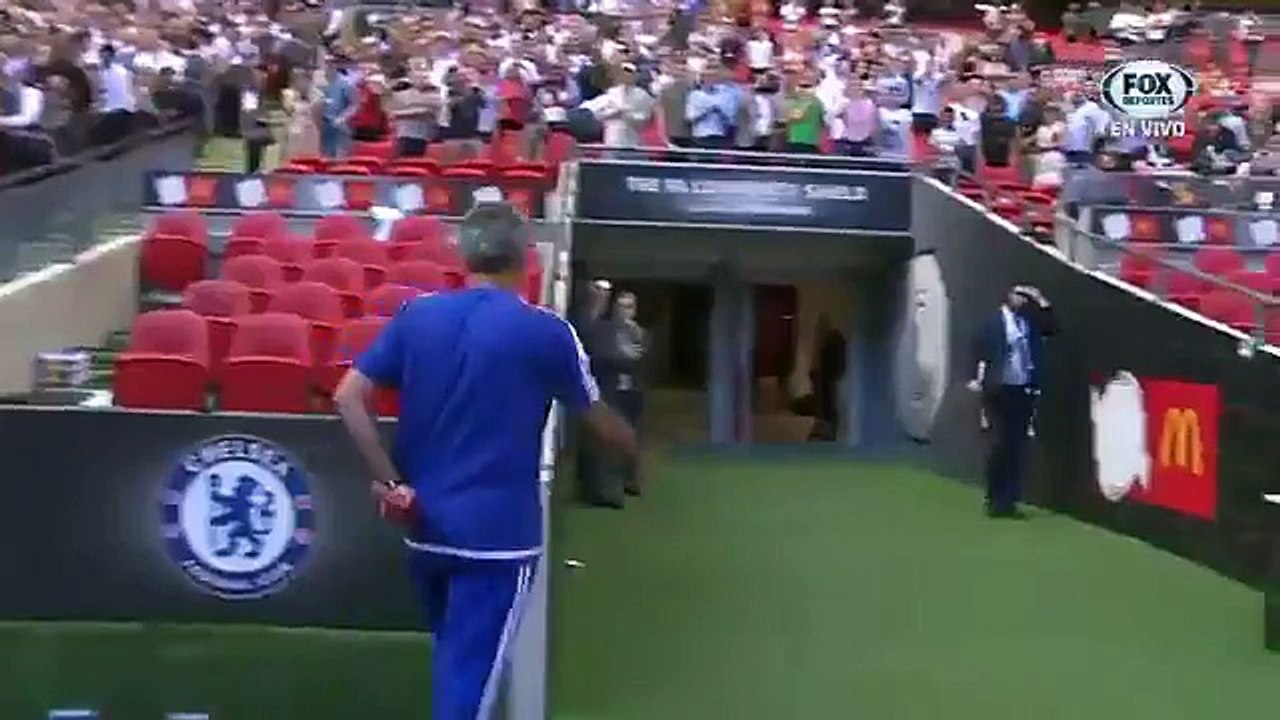 Jose Mourinho ignores Arsene Wenger no handshake