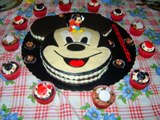 Festa Mickey Mouse: Centros de mesa, Bolos decorados, lembrancinhas