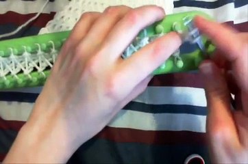 How to Finish/ Cast Off a Knit Loom Scarf