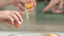 How to Separate Egg Yolk from Egg White