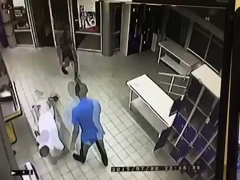 !Стрельба в супермаркете (видео с камер наблюдения)