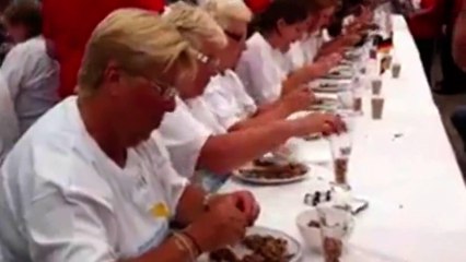 Le décorticage de crevettes grises a sa championne du monde