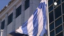 Après cinq semaines de pause, la Bourse d'Athènes plonge pour sa réouverture